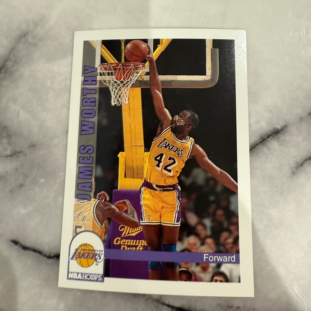 Assorted Sports Trading Cards Collection - Picture 12 of 13